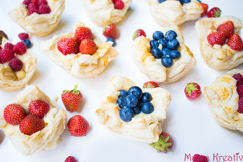 Schnelle Pudding-Törtchen Mit Beeren — Mama Kreativ