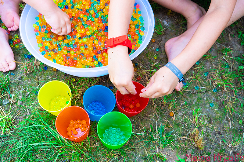 Spiele Mit Wasserperlen Für Kinder — Mama Kreativ